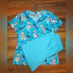 (SOLD) Disney Olaf Scrub